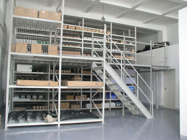 汽車配件倉庫閣樓平臺(tái)貨架案例